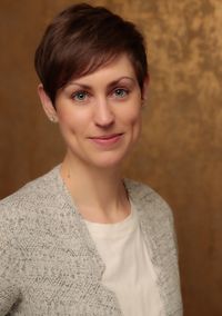 Dr. Lena Gutheil