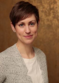 Dr. Lena Gutheil
