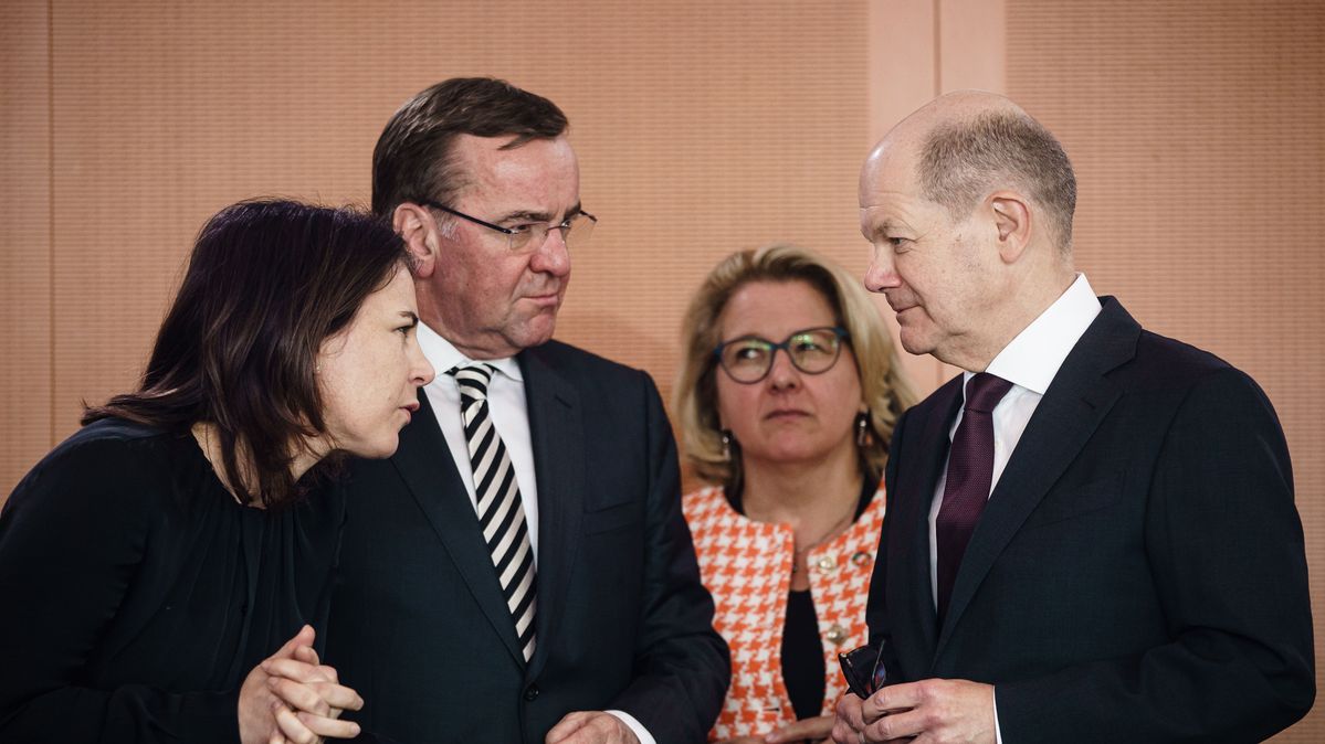 (L-R) Bundesaußenministerin Annalena Baerbock, Bundesverteidigungsminister Boris Pistorius, Bundesministerin für wirtschaftliche Zusammenarbeit und Entwicklung Svenja Schulze und Bundeskanzler Olaf Scholz im Kanzleramt in Berlin, Deutschland, März 2023.