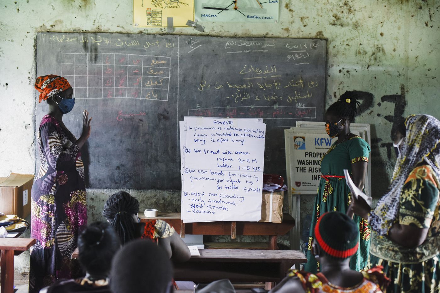 South Sudanese NGO "Health Link" trains community health workers.