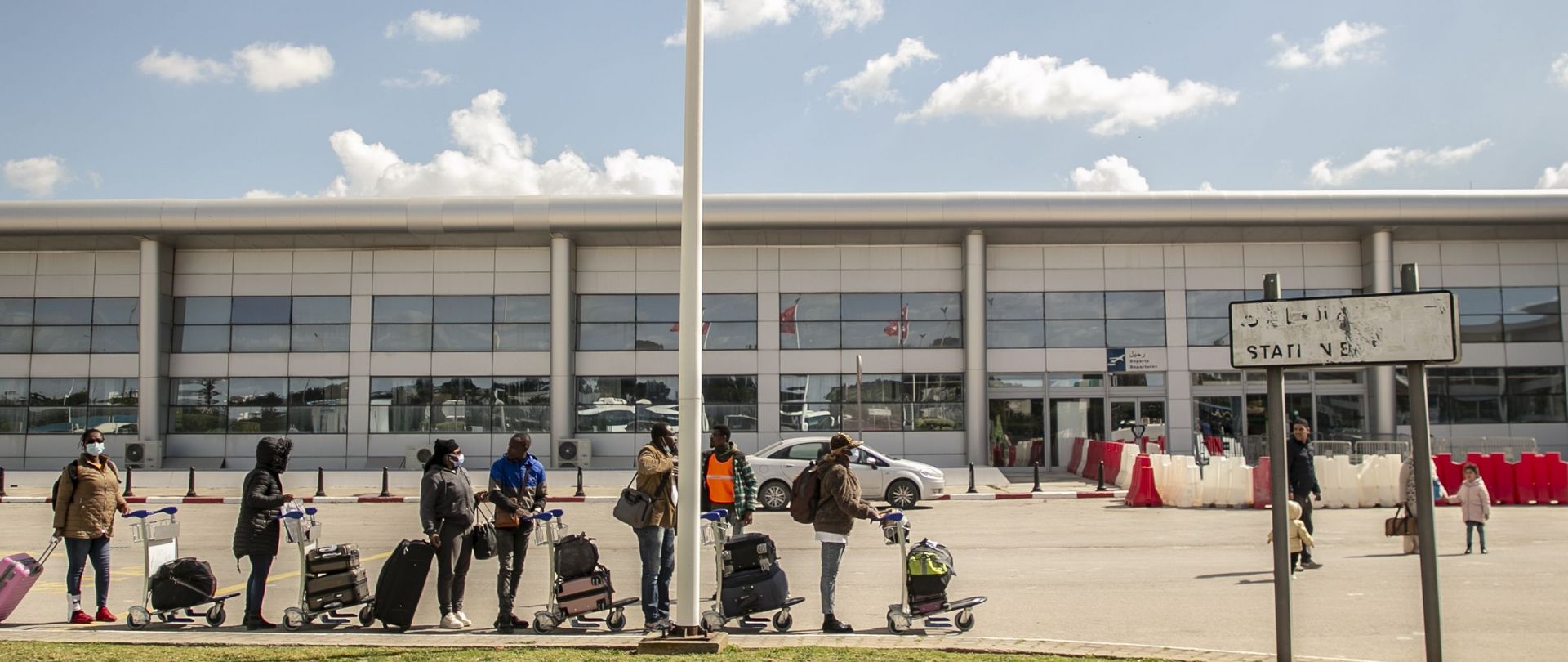 Tunisie, 2023: Des citoyens de la Côte d'Ivoire à l'aéroport de Tunis. Après les déclarations du président Saïed, certains ont décidé de rentrer dans leur pays.